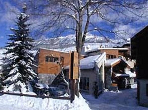 小屋之家高山牧場酒店和Spa 瓦尔 外观 照片